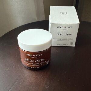 Skin Dew Coconut Water Cream - Brown and White